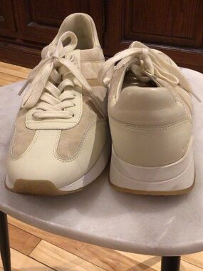 Vince Neutral Cream & Beige Low-Top Sneakers Size 9